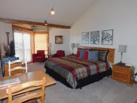 Studio 1321 at Longhollow Point Inn Hotels in Elizabeth Township