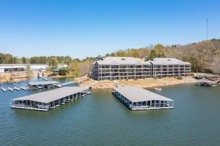 My Serenity on Smith Lake - Crane Hill , AL