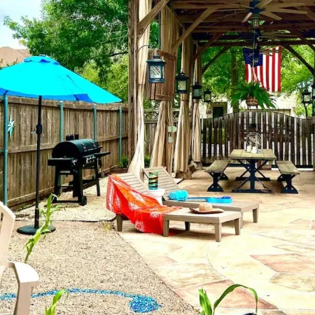 North Austin Gem! The Way a Vacation Rental is Supposed to Be. Great Vibes!