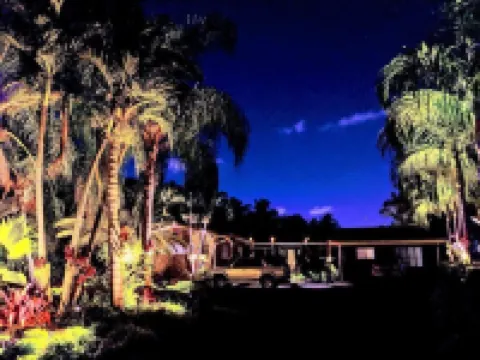 Pet Friendly Tropical Studio with Private Kitchen and Bath