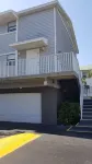 Amazing 2BR Townhome, 2 min walk to beach! Spacious Balcony, Tropical Paradise!