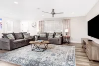 Modern House, Heated Pool, Fenced, Beaches, Relax