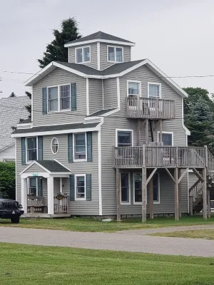 Walk to Campobello & Beach/Weekly Discount/Pets Welcome/Water Views /Fire Pit