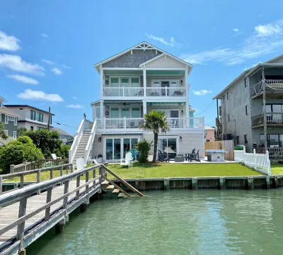 Wrightsville Beach Sound- Short walk to beach and restaurants Hotels near Redix Store