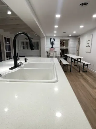 Remodeled Water-Front Lake Cottage with Dock! Kayaks Provided!