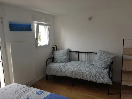 T2 apartment with sea and port view