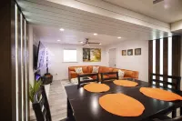 Natures Best Modern - Amazing GETAWAY, 2- Person LED Shower, 75" TV, King Bed