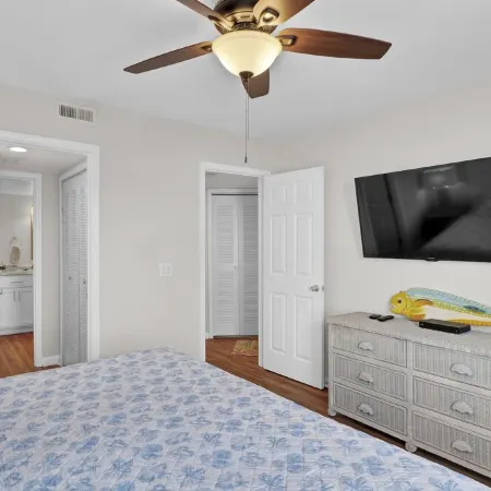 Ocean View, Pool & Easy Beach Access!