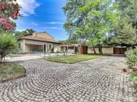 X1f33f;Superb Maison de Maître in Provence with XXL Infinity Pool and BicyclesX1f33f; Hotels in Beaucaire