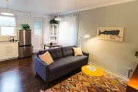 The Lincoln Street Cottage SANITIZED & SAFE!