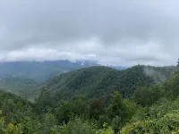 3 level cabin on Mt Mitchell golf course Hotels in South Toe