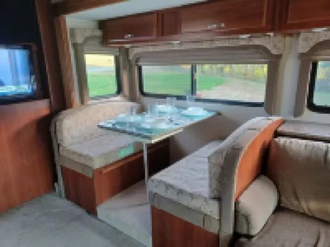 The Farmside Retreat near I-81/26, a quiet country escape to nearby Tri-Cities.