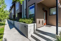 Urban Oasis in Downtown Walla Walla.  Walk to Wine, Restaurants and More!