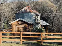 The Lodge Grain Bin at Goose Creek Farm in Cornersville TN - 3성급