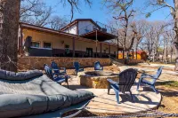 Luxury Lakehouse Private Group Getaway For The Whole Family