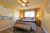 Pet-Friendly Chalet, Tucked in the Trees and only 3 Minutes to Downtown!