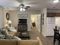 Cozy East Side Condo in Washington close to City Park and Hospital Hotels in Daviess County