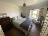 Tin Miner's Cottage Near the Coast Hotels in Pendeen