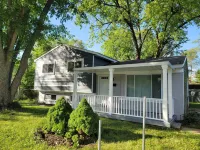 Comfortable 4 Bedroom / 1.5 Bathroom Home - Wifi