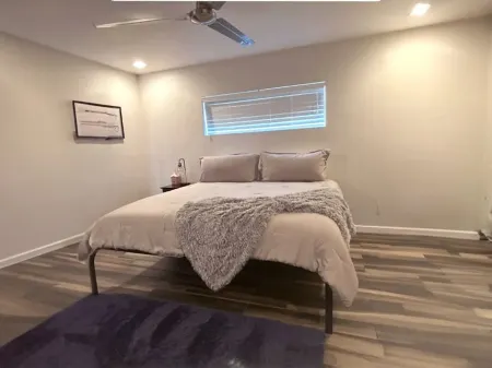 Luxe Serenity - Remodeled home walking distance from Chapel of the Holy Cross.