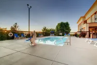 Hampton Inn Rolla - Pools