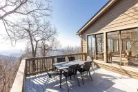 Serene Retreat w/ Stunning Views in Big Canoe