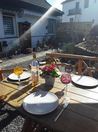 Welcome to the beautiful 3 rivers city with Andrea and Axel <br>