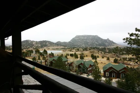 Notchtop Mountain Condo Отели рядом с достопримечательностью «Гоблинс Форест»