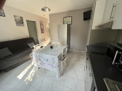 Tarascon VILLA RENTAL - DISTRICT ST GABRIEL Hotels in Tarascon