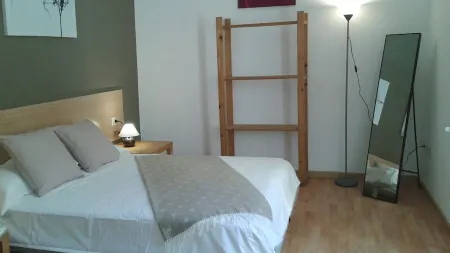 16 Comfortable Apartment In Town Отели рядом со станцией Железнодорожная станция Таррагона