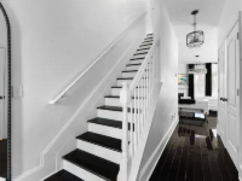 The Elegant - Near Chateau Elan, Road Atlanta and Nega Hospital โรงแรมในBraselton