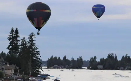 Waterfront - Hot Tub - Apartment on Beautiful Lake Tapps! What a view!