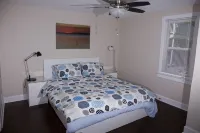 Cozy house on the river, enjoy the view or fish right off the river bank Hôtels à proximité de la Jacksonville Amtrak Station