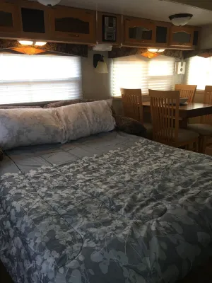 Off-Grid RV 🏕 - Be Adventurous, Come Stay With Us and Live Off-Grid
