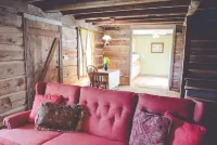 Audrey's Abode - Restored log cabin, country setting, minutes from Jacksonville