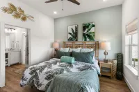 Heated Pool-Hot Tub & Golf: Newly Built Beach Home with Gulf Views