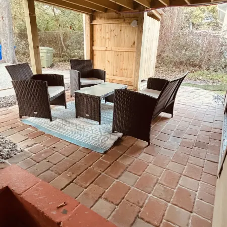 Unit C, Spirit of Folly, Pet Friendly,  2 short blocks - 100 yards to the beach