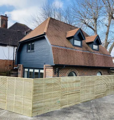 Cosy 2 bedroom detached home in Bromley with secure off-street parking Hotels near West Wickham
