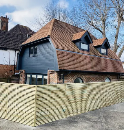 Cosy 2 bedroom detached home in Bromley with secure off-street parking Отели рядом с достопримечательностью «Crystal Palace Museum»