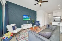 Private heated pool, resort and amenities, very close to Disneyworld