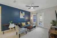 Bright 3Br by  Uga, Near DT and Georgia Museum of Art, Urban Oasis