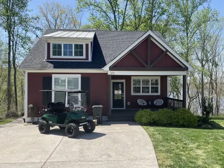 “License To Chill Lake Cottage at Tims Ford Lake  Golf cart/Fire pit/Marina