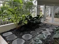 Villa On The Ocean - One Of Largest Condos On Alii Drive. Directly Oceanfront.