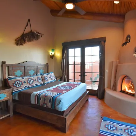 CUSTOM BUILT STUNNING Home Towering above the Colorado River/Lake Pow