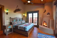 CUSTOM BUILT STUNNING Home Towering above the Colorado River/Lake Pow