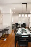 Modern 4 Bedroom Home in Wilmington Các khách sạn gần Sân Bay New Castle