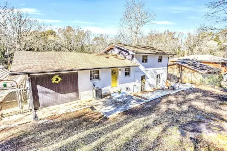 Modern & Cozy Home mins to Decatur Sq & DT Atlanta