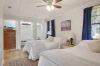 Newly Renovated Lakefront home with boat house, launch and 2 piers!