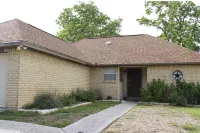 The Lone Star Haüs: 2 BR House in Schertz, TX