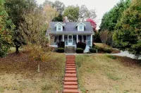 Closest to DOWNTOWN! Pet Friendly